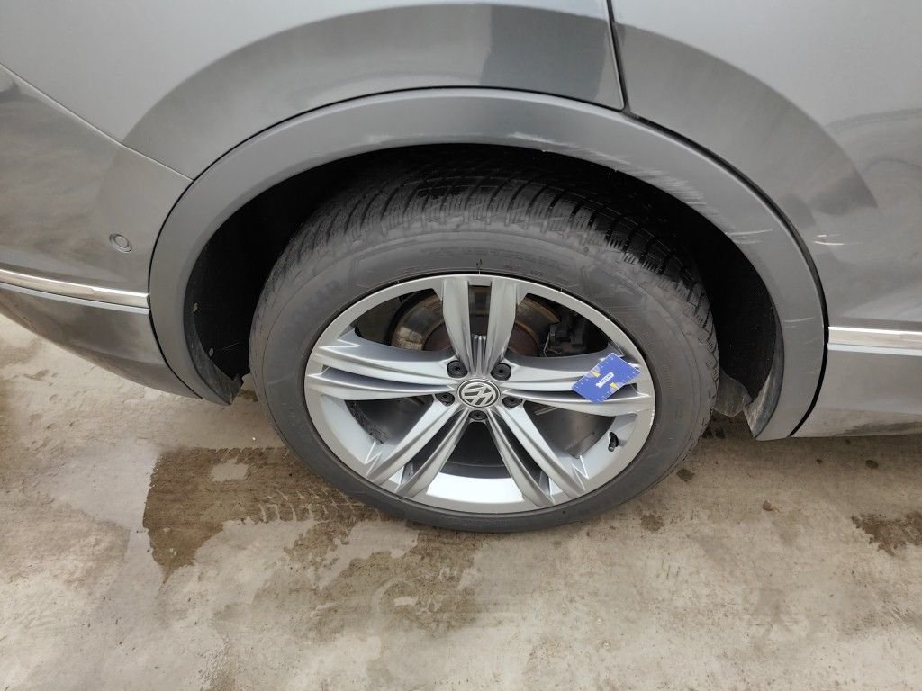 2017 Volkswagen Tiguan   