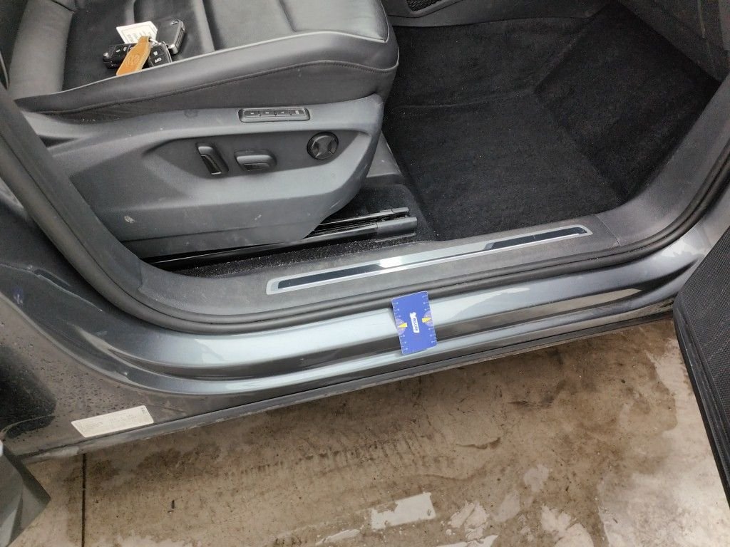 2017 Volkswagen Tiguan   