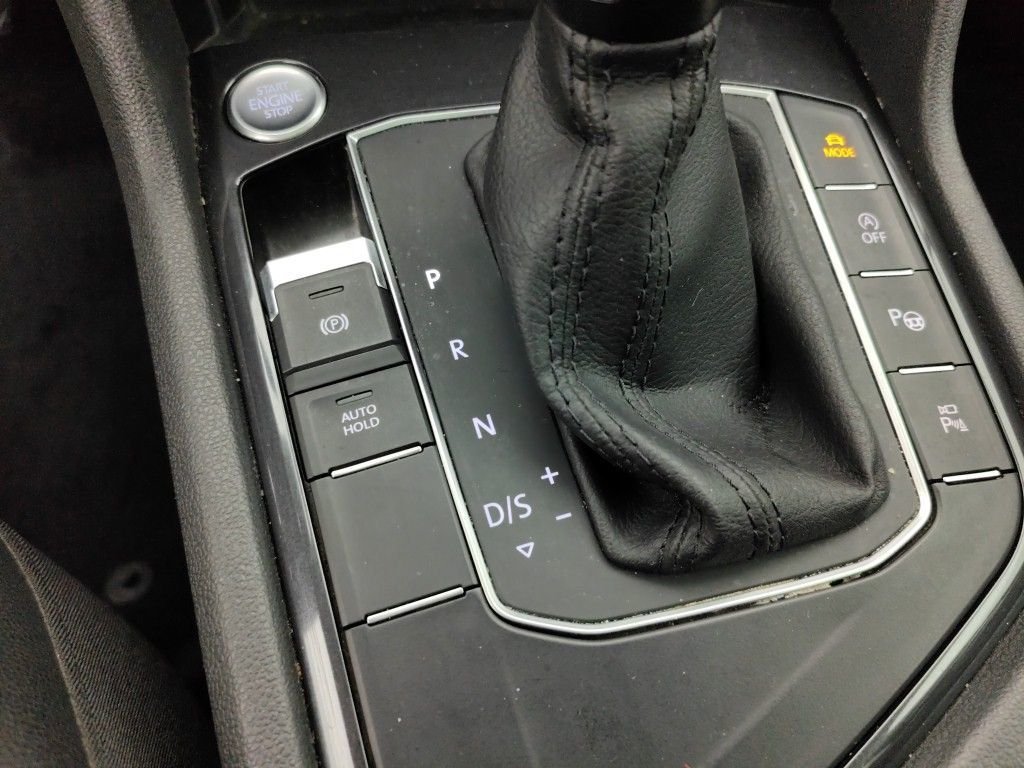 2017 Volkswagen Tiguan   