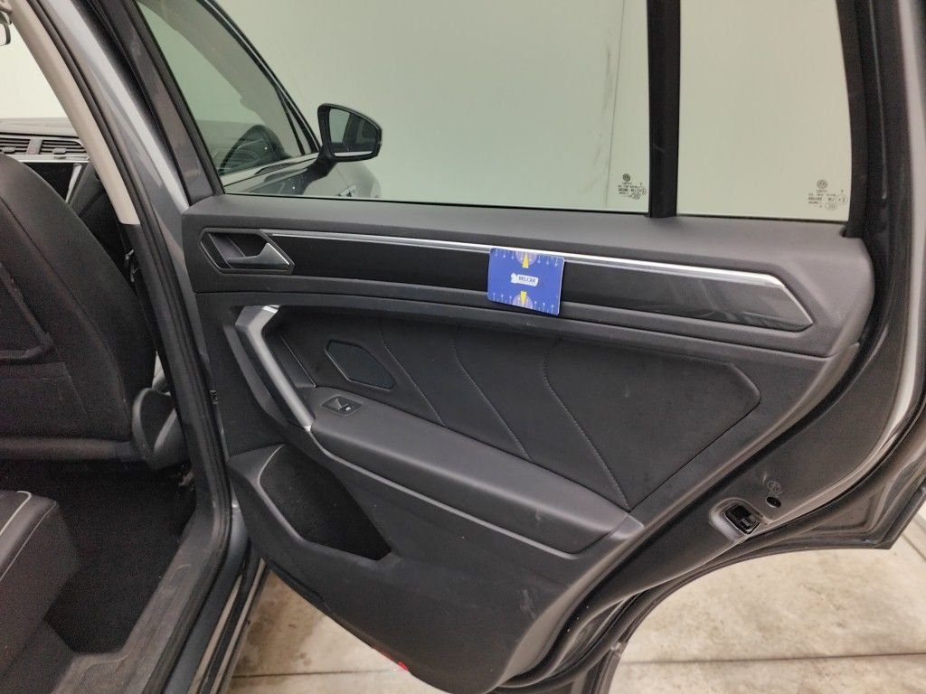 2017 Volkswagen Tiguan   