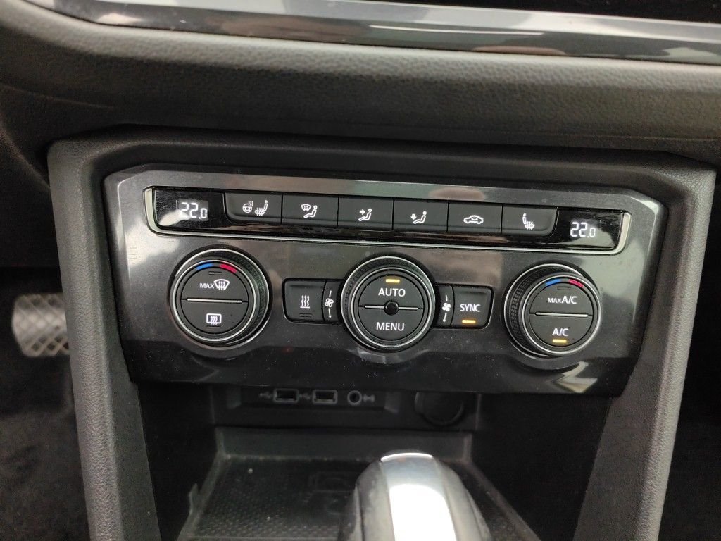 2017 Volkswagen Tiguan   