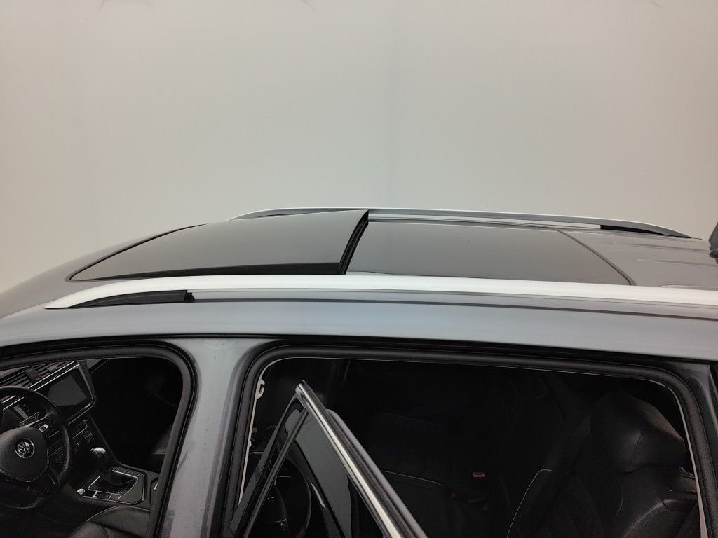 2017 Volkswagen Tiguan   