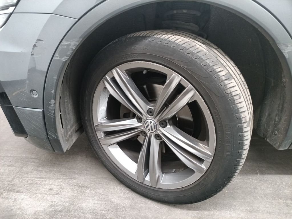 2017 Volkswagen Tiguan   