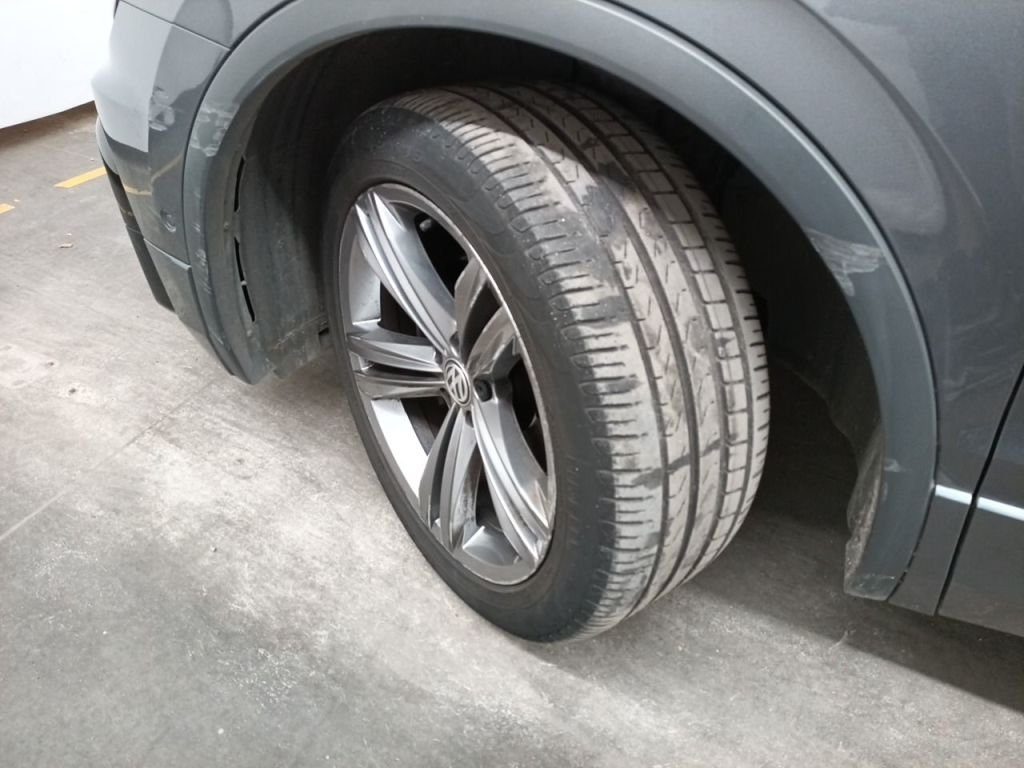 2017 Volkswagen Tiguan   