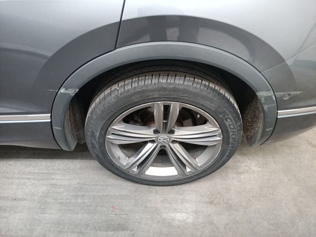 2017 Volkswagen Tiguan   
