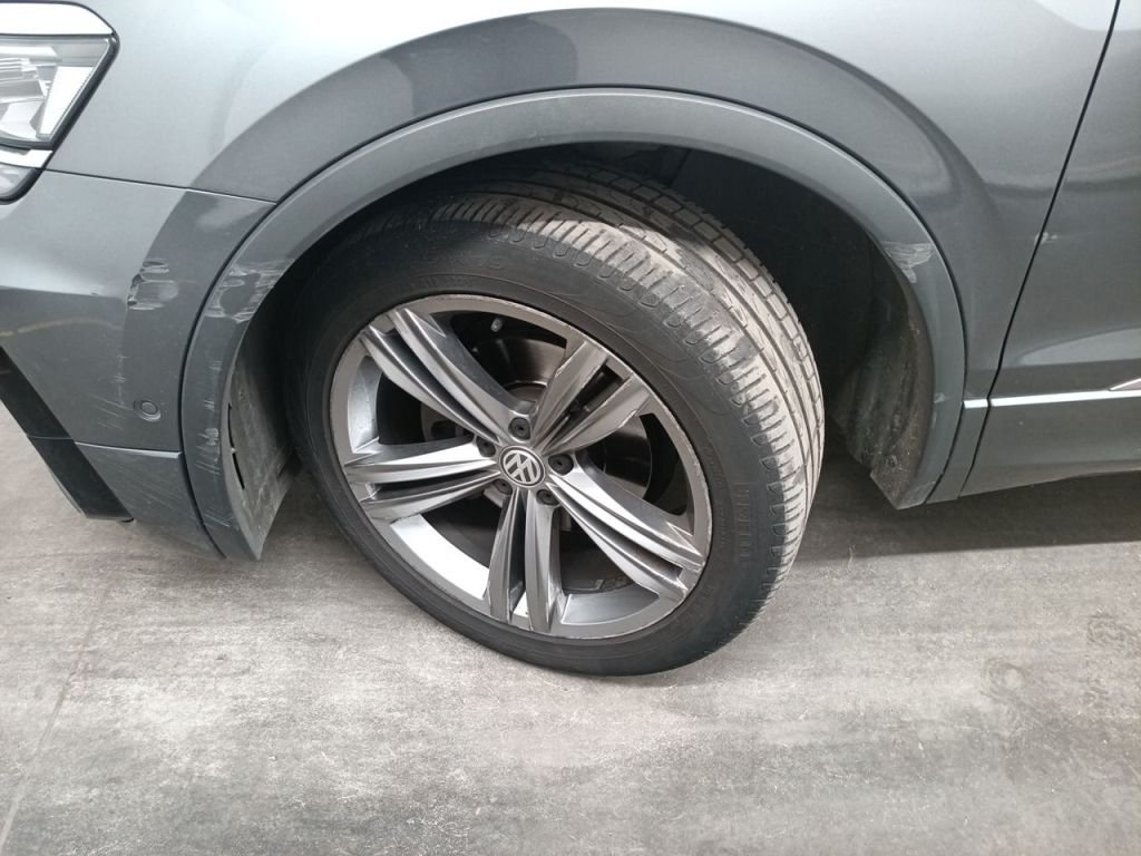2017 Volkswagen Tiguan   