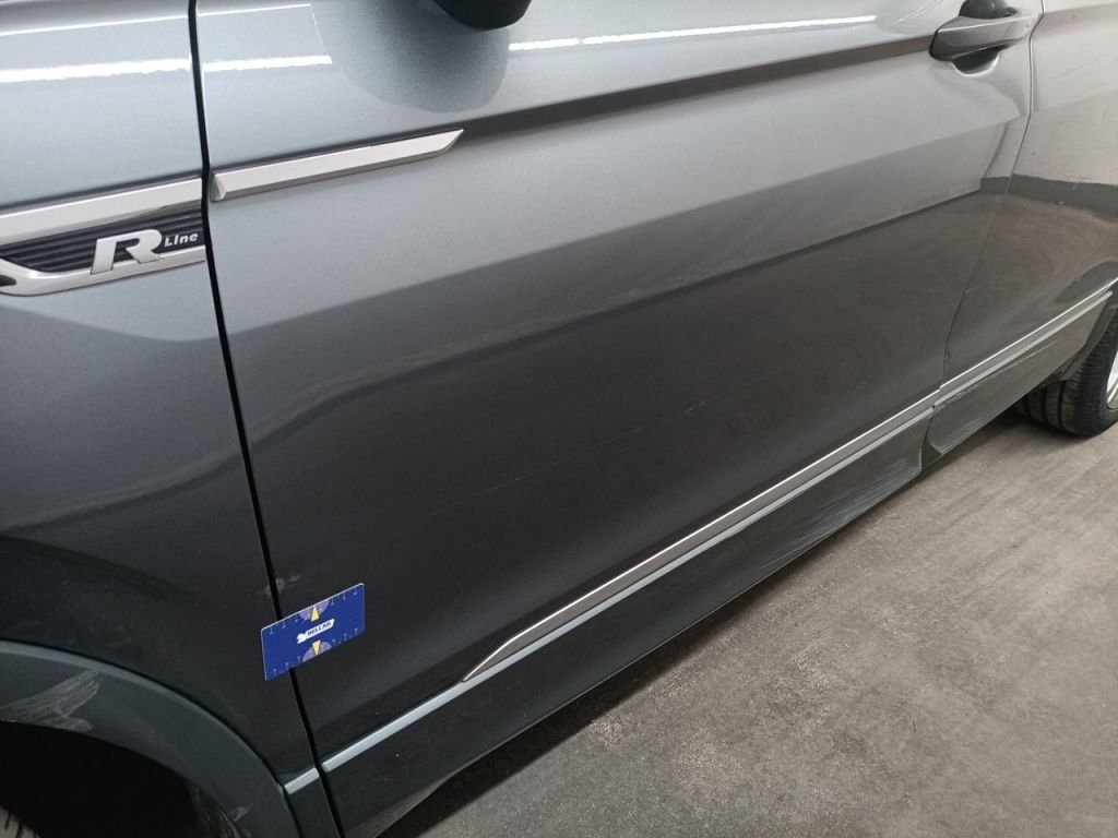 2017 Volkswagen Tiguan   