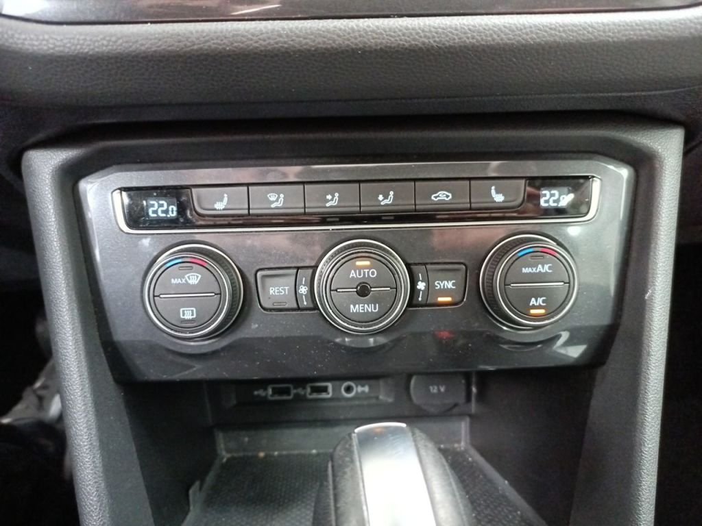 2017 Volkswagen Tiguan   