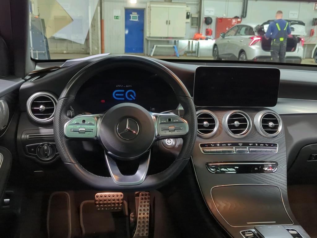 2021 Mercedes-Benz GLC   