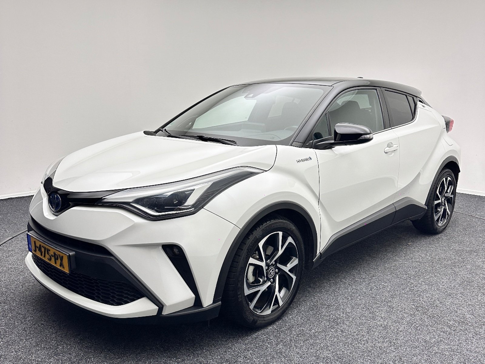Toyota C-HR 1.8 Business - Hybrid - Automatic - 98 hp - 72.386 km