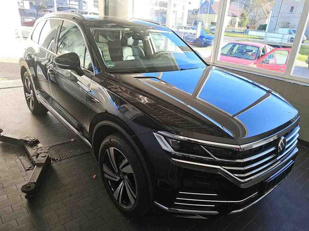 2018 Volkswagen Touareg   AWD