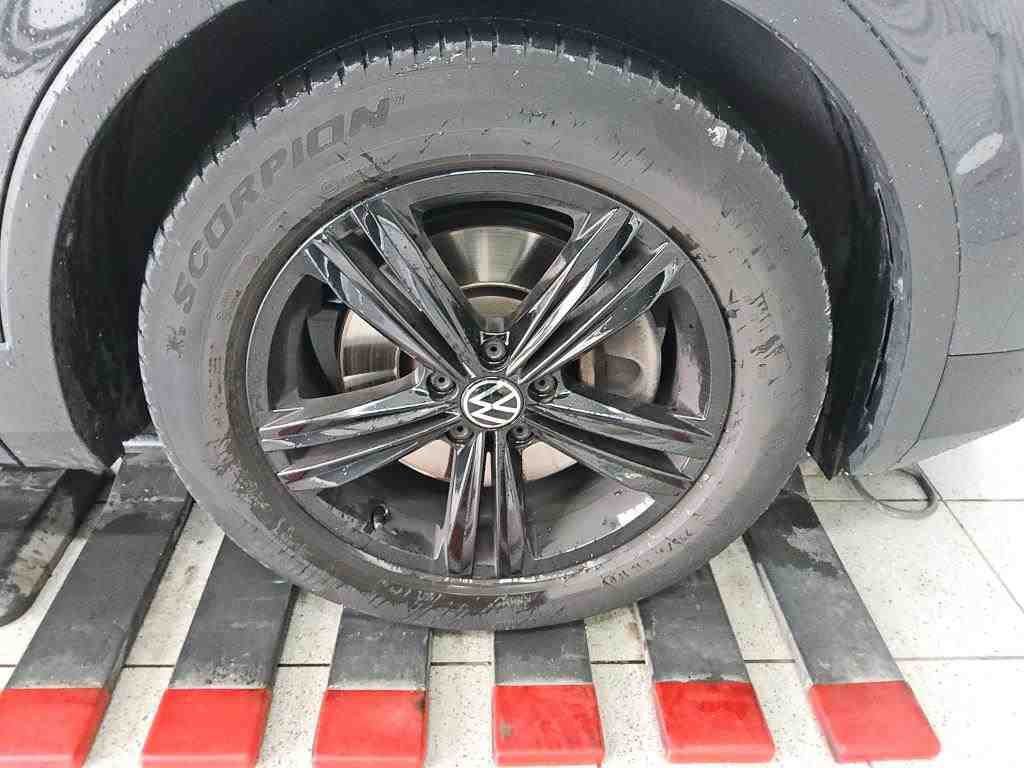 2020 Volkswagen Tiguan   AWD