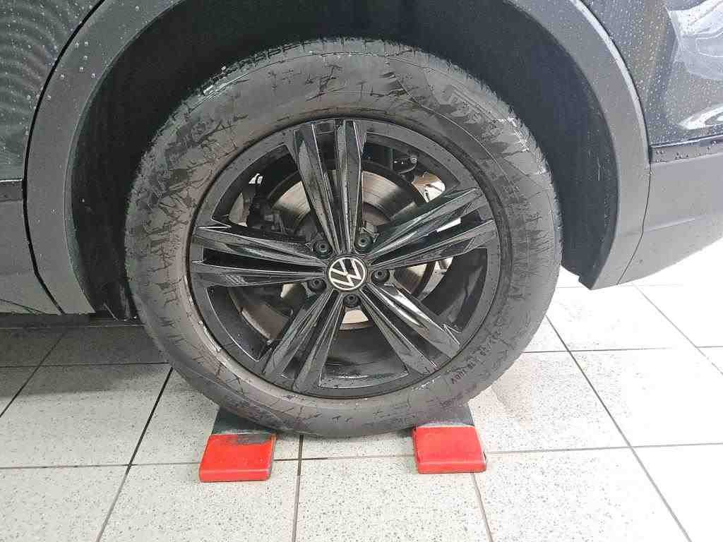 2020 Volkswagen Tiguan   AWD