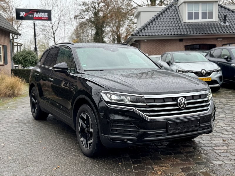 2024 Volkswagen Touareg   