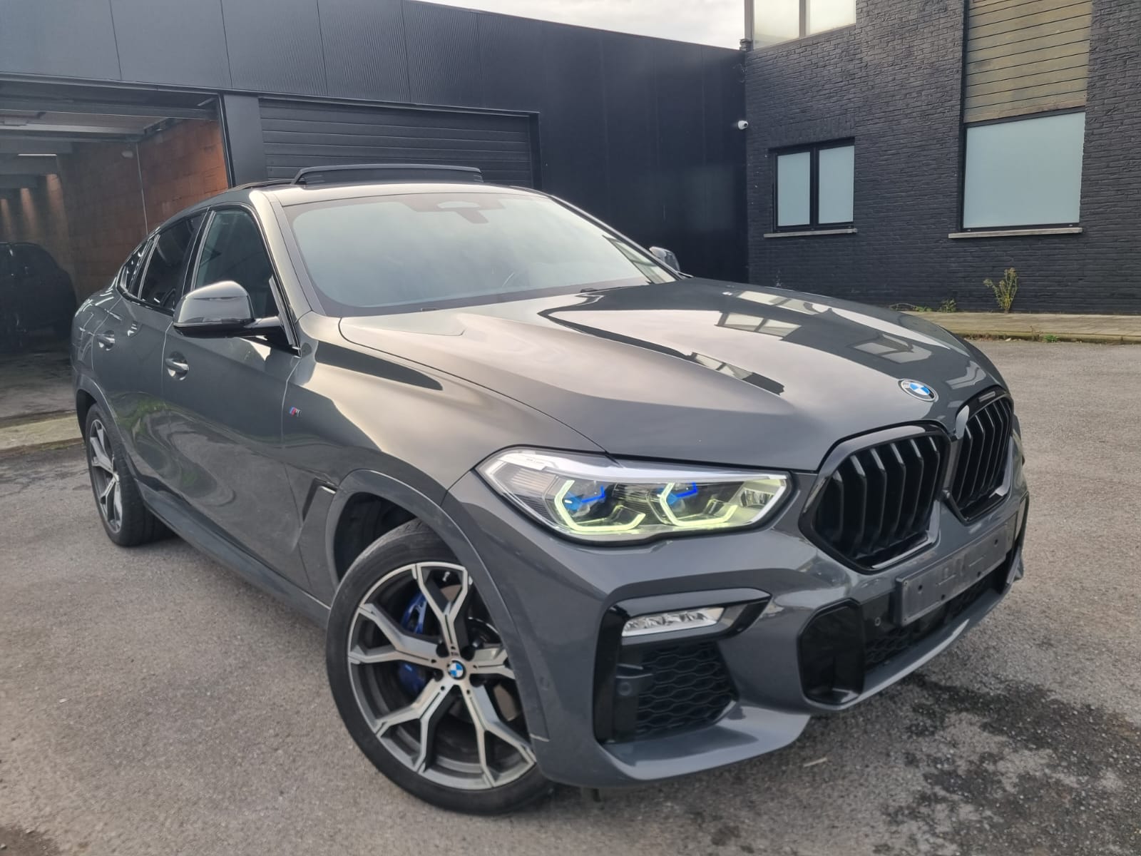 2021 BMW X6   AWD
