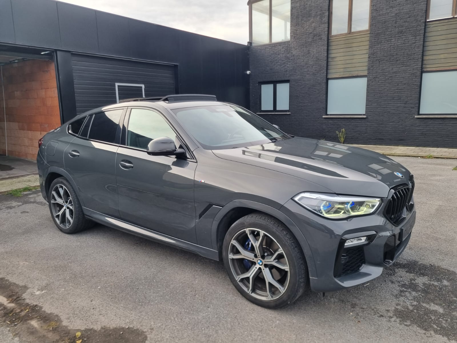 2021 BMW X6   AWD