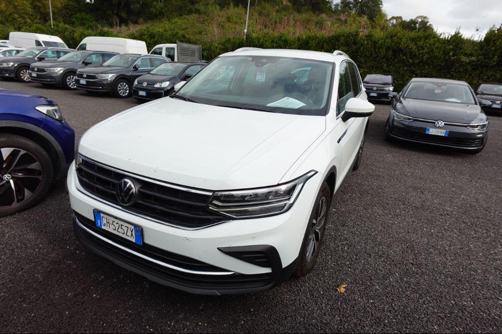 Volkswagen Tiguan 2.0 TDI Life - Diesel - Automatic - 150 hp - 150.218 km