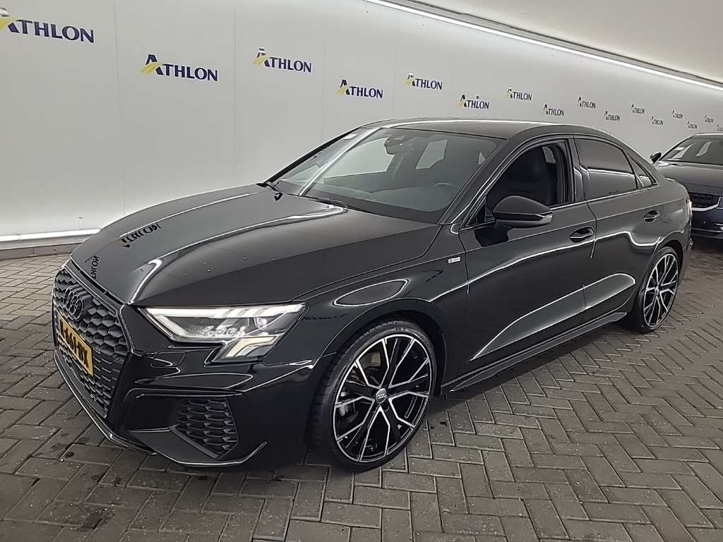 Audi A3 35 TFSI S Edition - Petrol - Automatic - 150 hp - 114.924 km