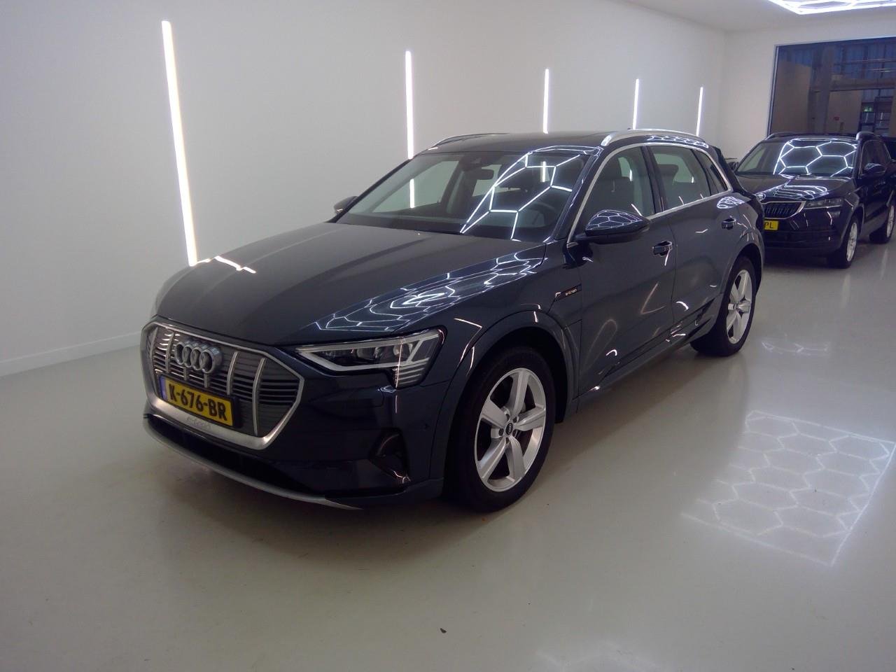 Audi E-tron 55 Business - Quattro - Electric - Automatic - 408 hp - 104.199 km