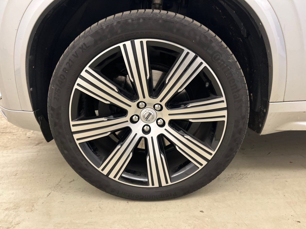 Volvo XC90 B5 Inscription - AWD - Diesel - Automatic - 235 hp - 144.712 km