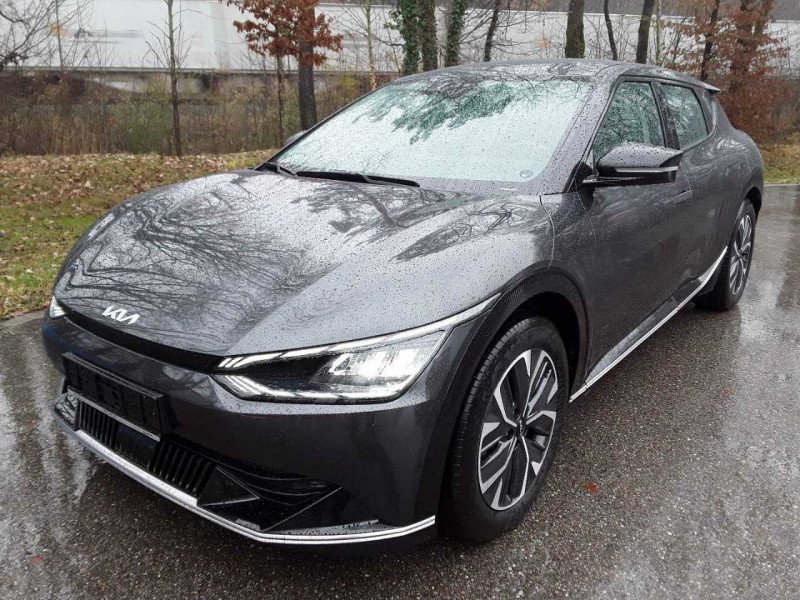 Kia EV6 - Electric - Automatic - 170 hp - 30.033 km