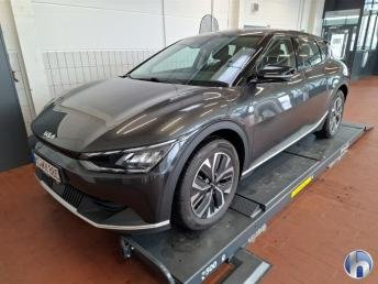 Kia EV6 74 kWh - Electric - Automatic - 229 hp - 54.577 km