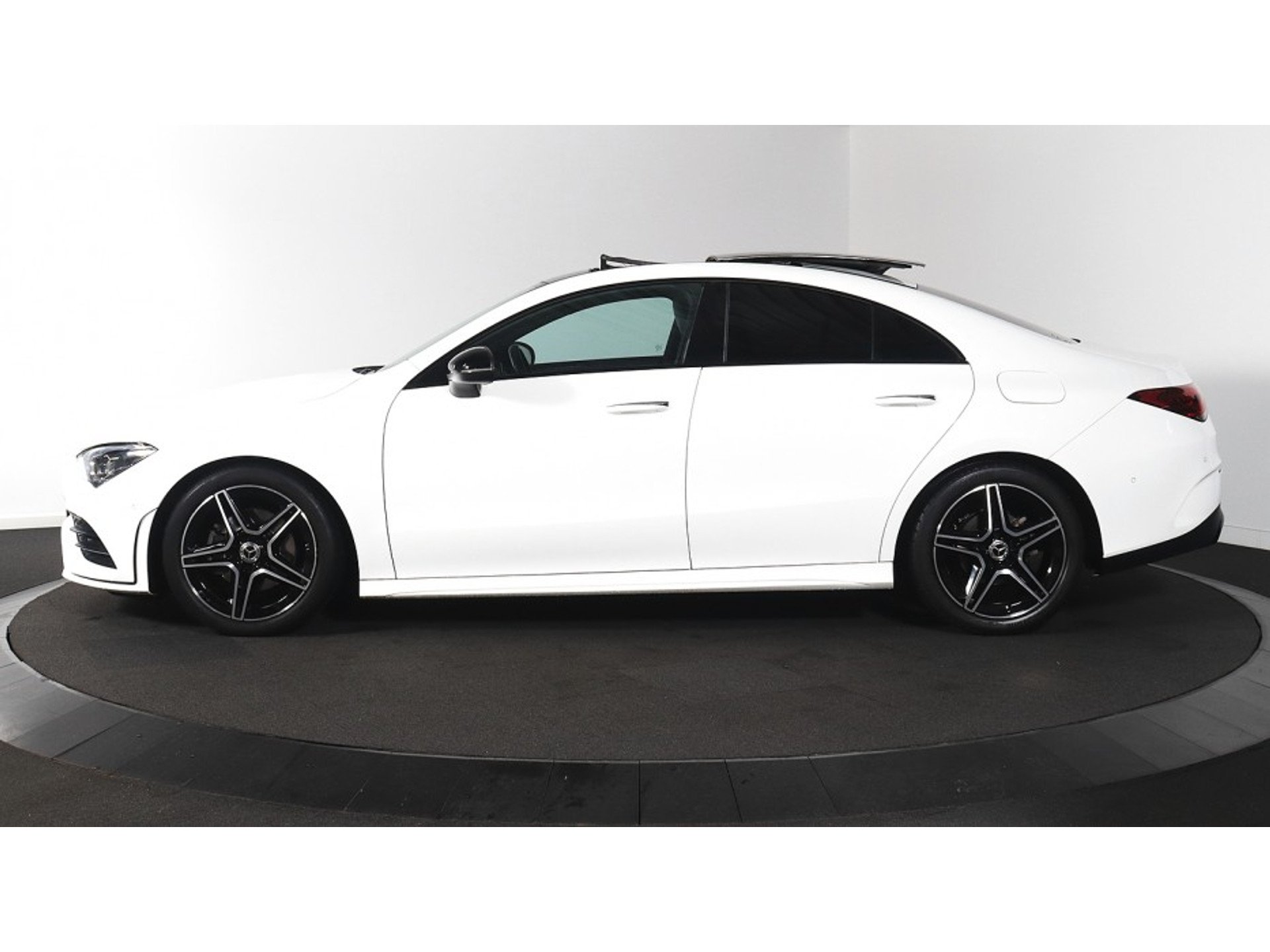 2021 Mercedes-Benz CLA   