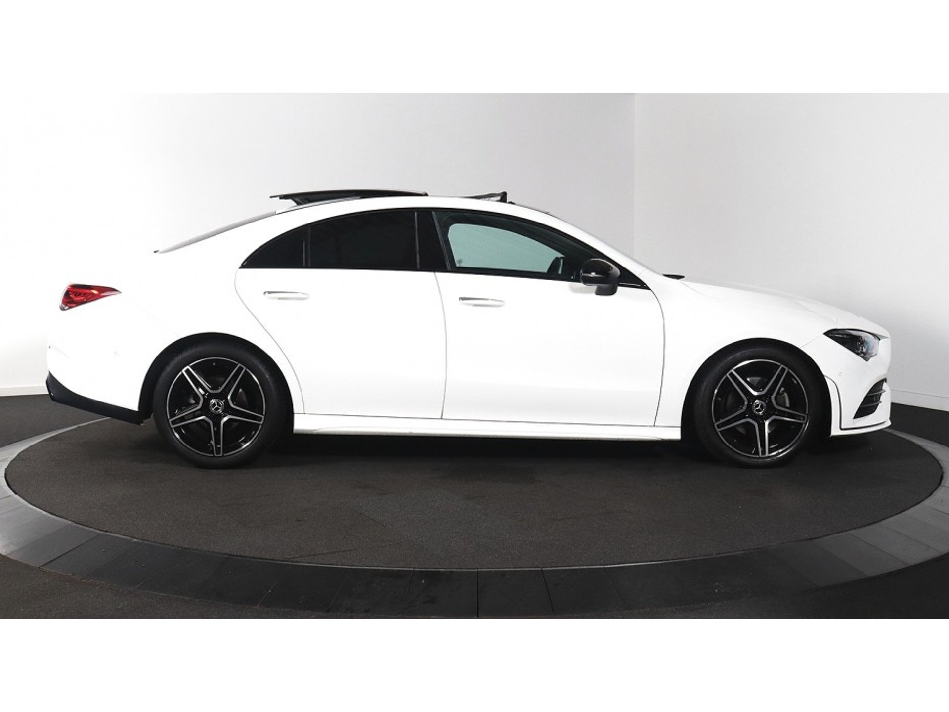 2021 Mercedes-Benz CLA   