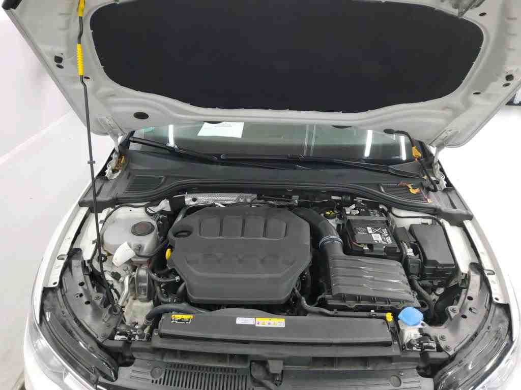 2020 Volkswagen Golf   