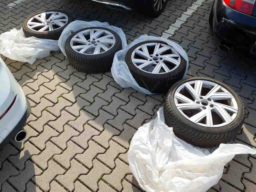 2020 Volkswagen Golf   