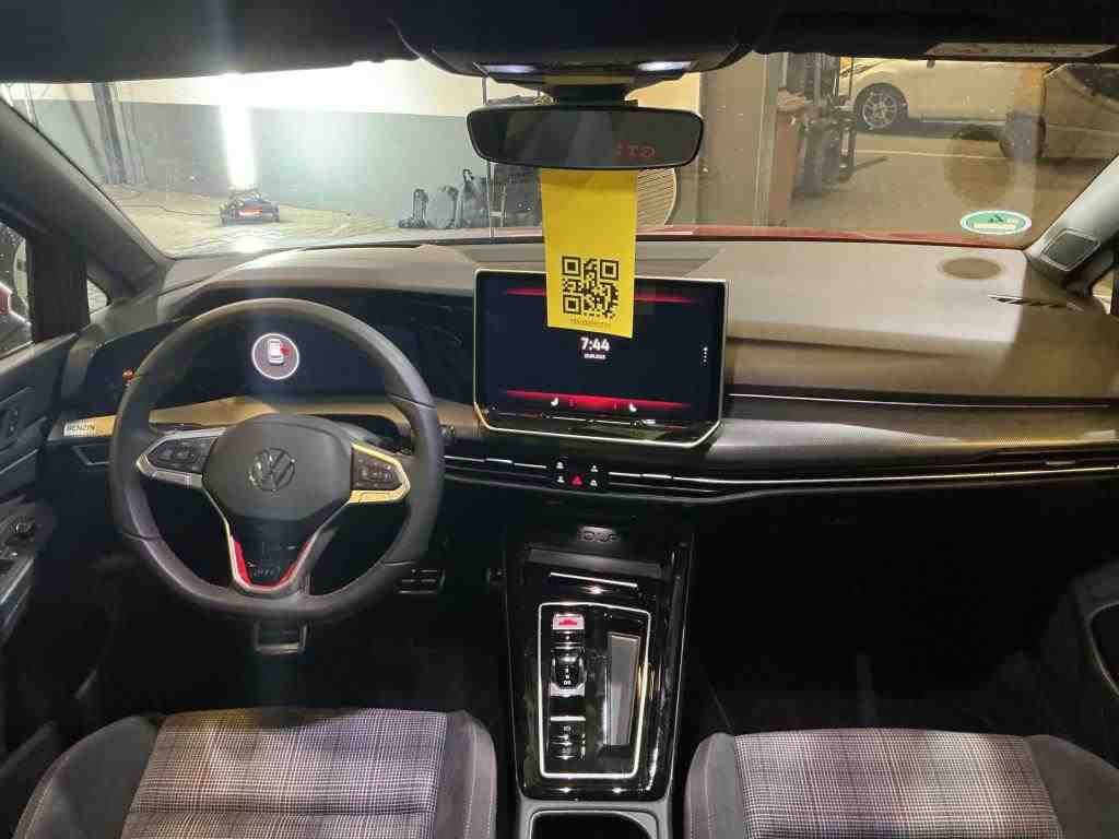 2024 Volkswagen Golf   