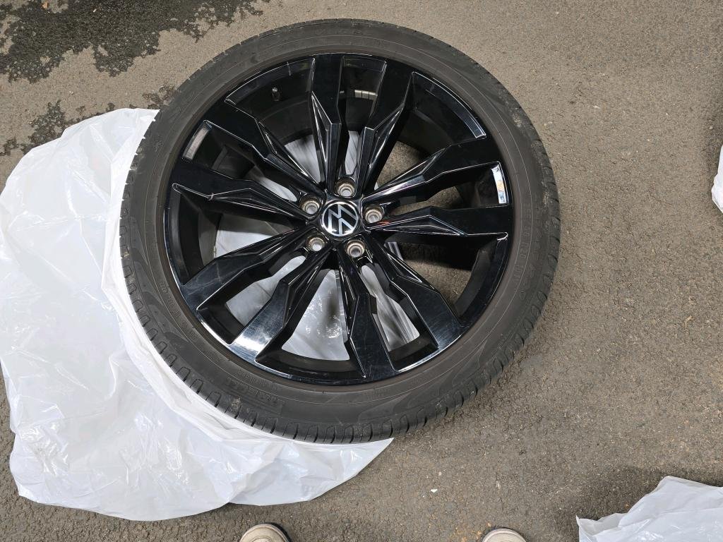 2021 Volkswagen Tiguan   AWD