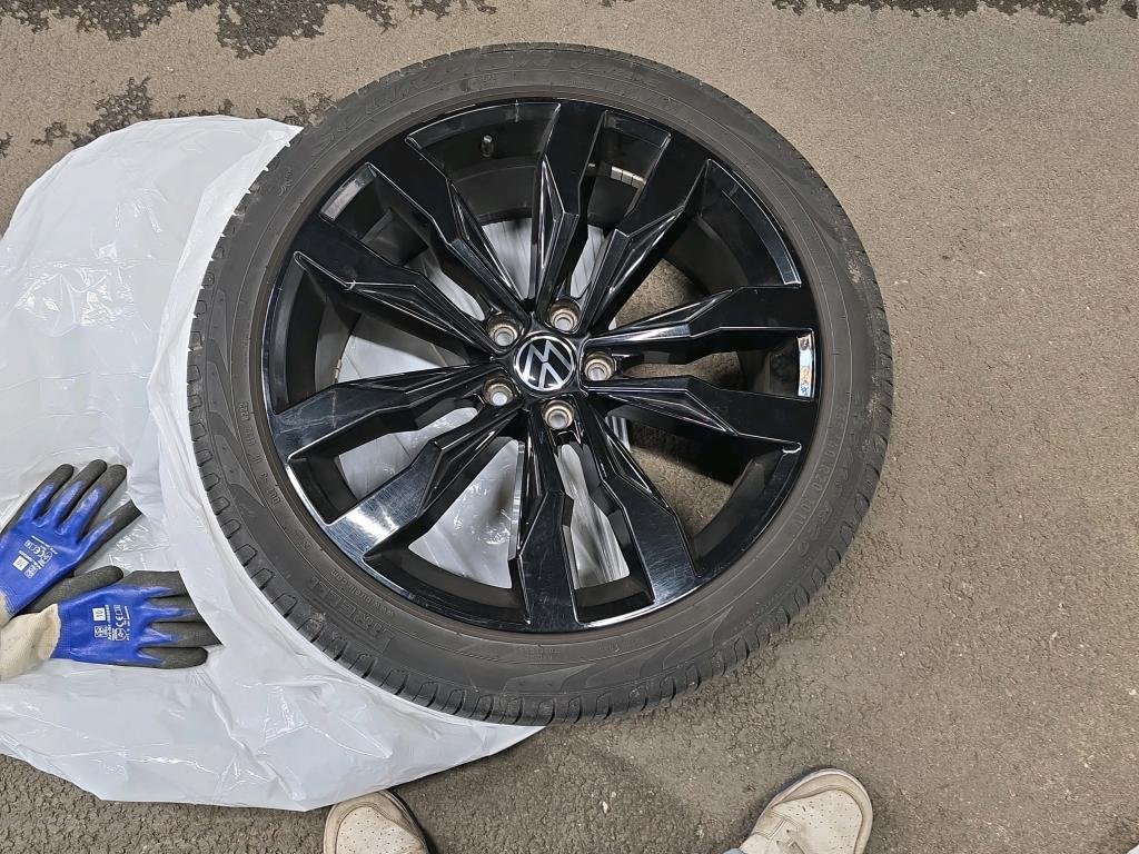 2021 Volkswagen Tiguan   AWD