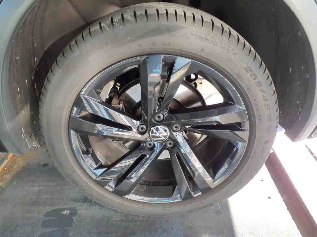 2021 Volkswagen Tiguan   AWD