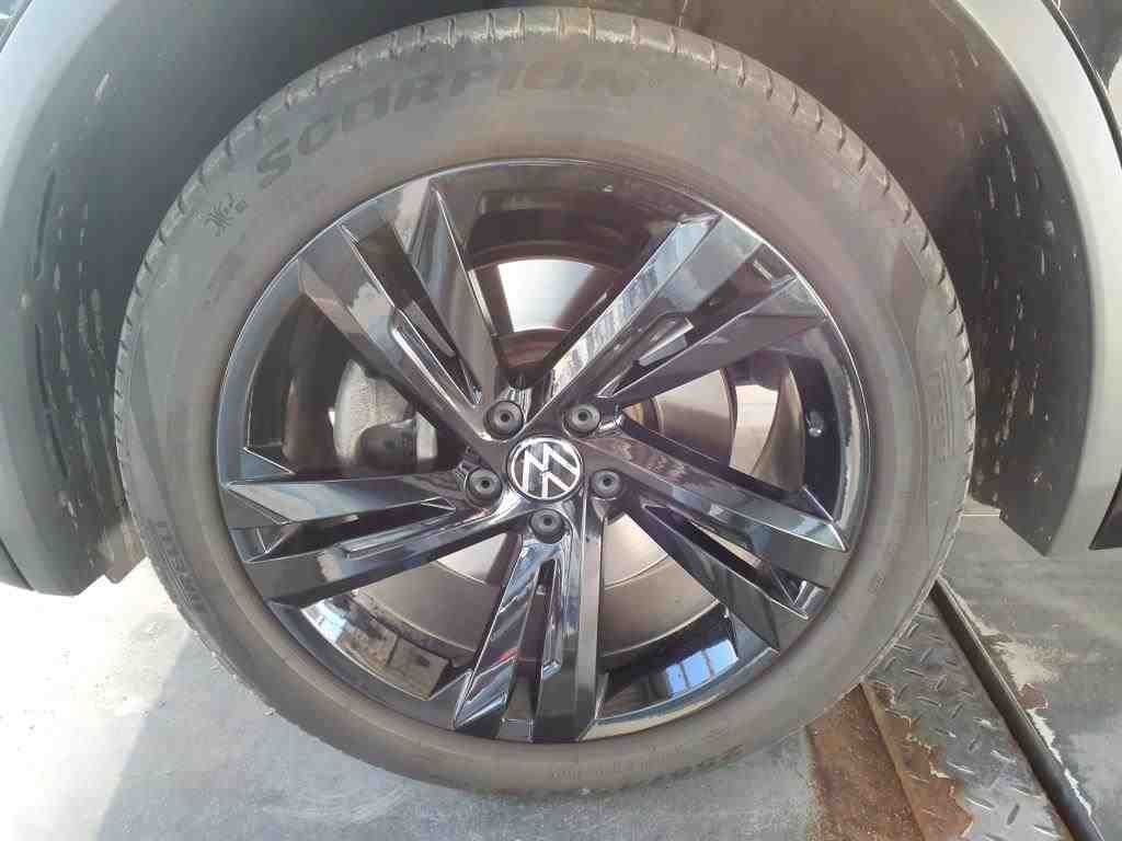 2021 Volkswagen Tiguan   AWD