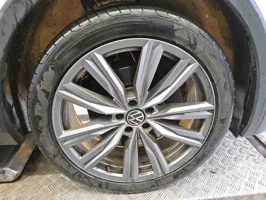 2021 Volkswagen Tiguan   AWD