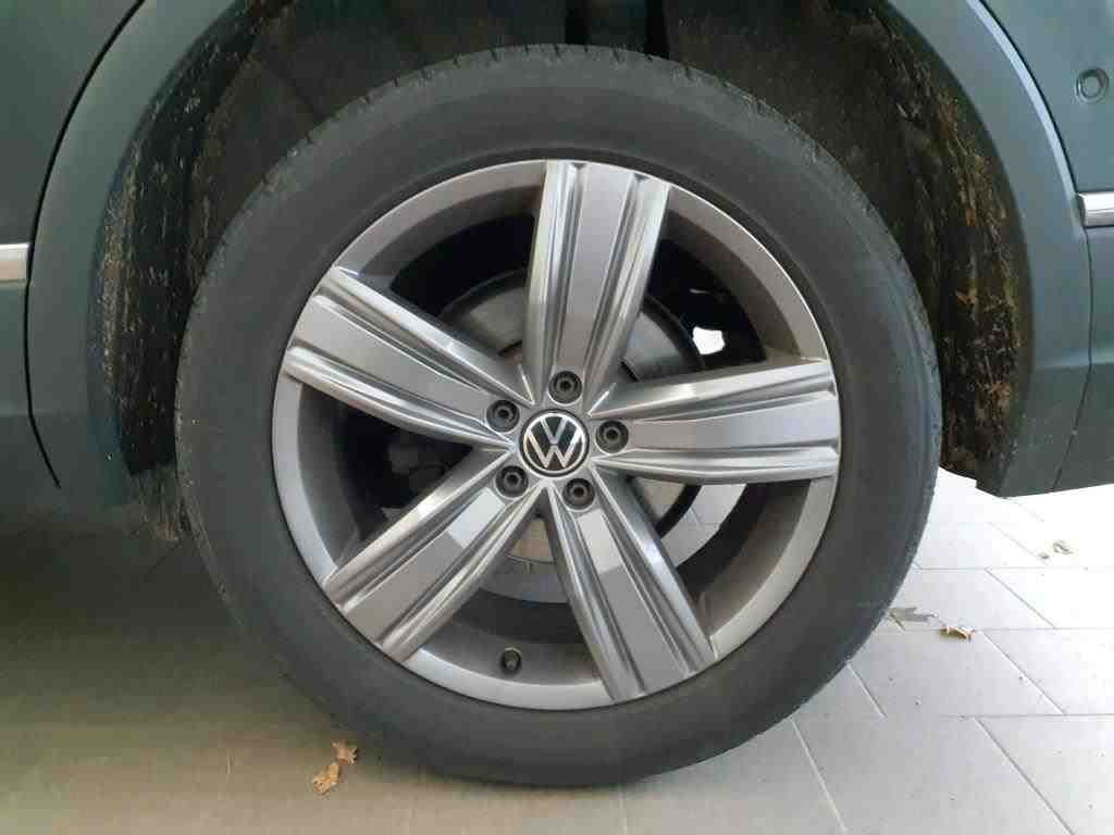 2021 Volkswagen Tiguan   AWD