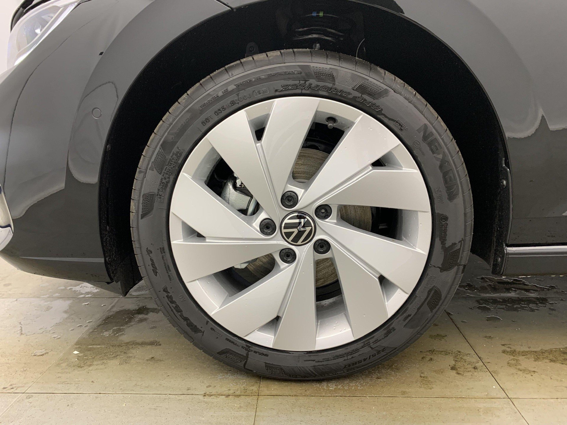 2025 Volkswagen Golf   