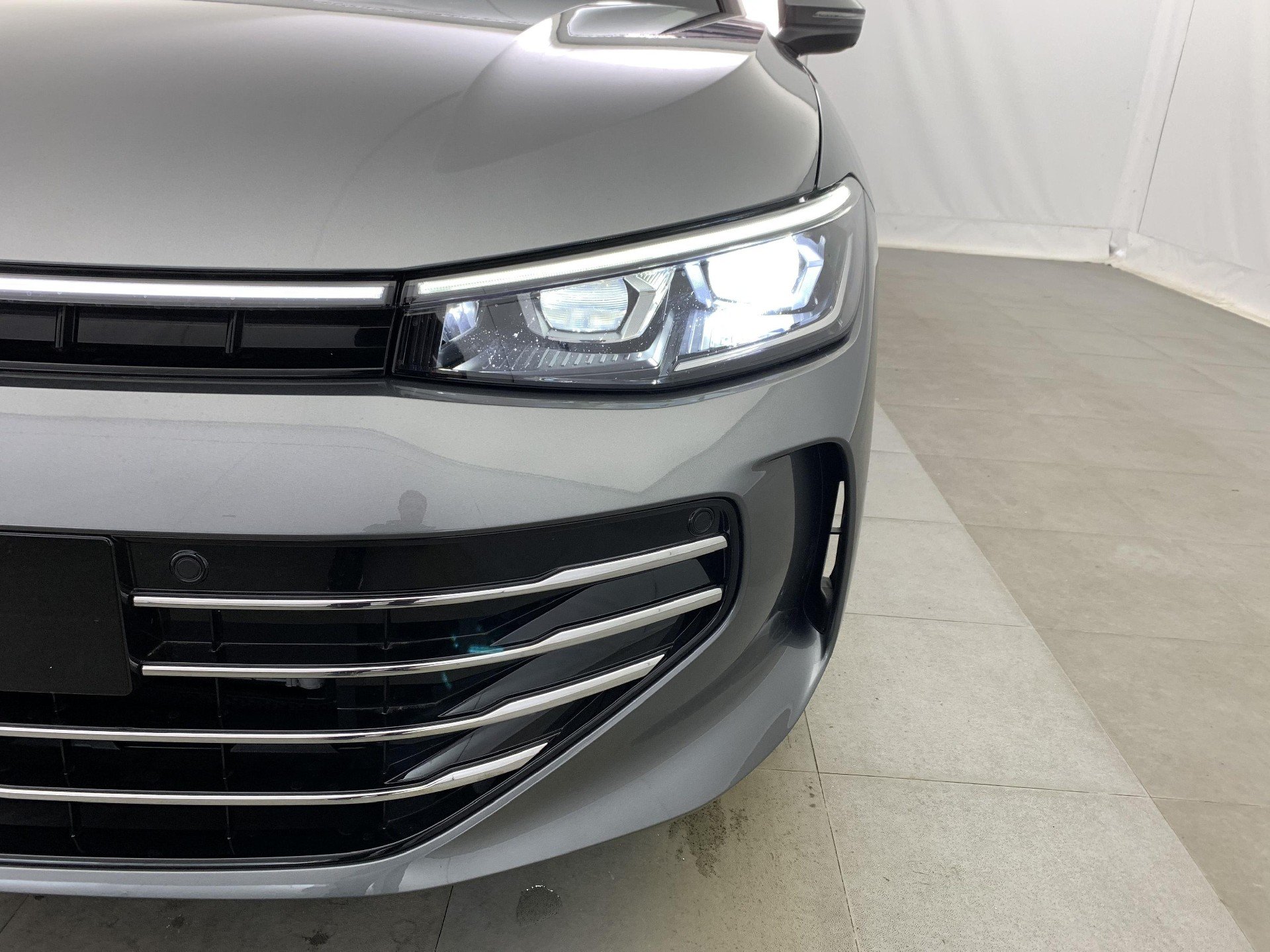 2025 Volkswagen Passat   