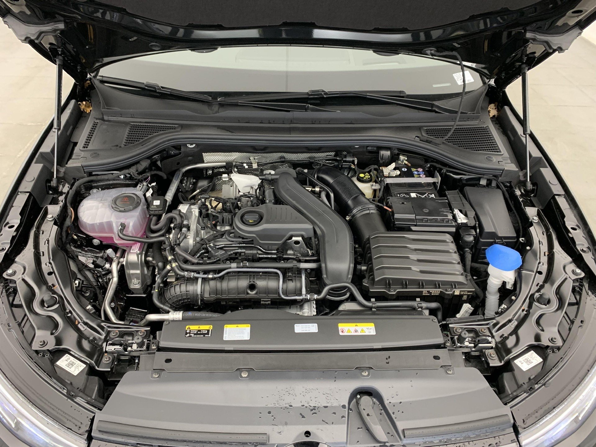 2025 Volkswagen Passat   