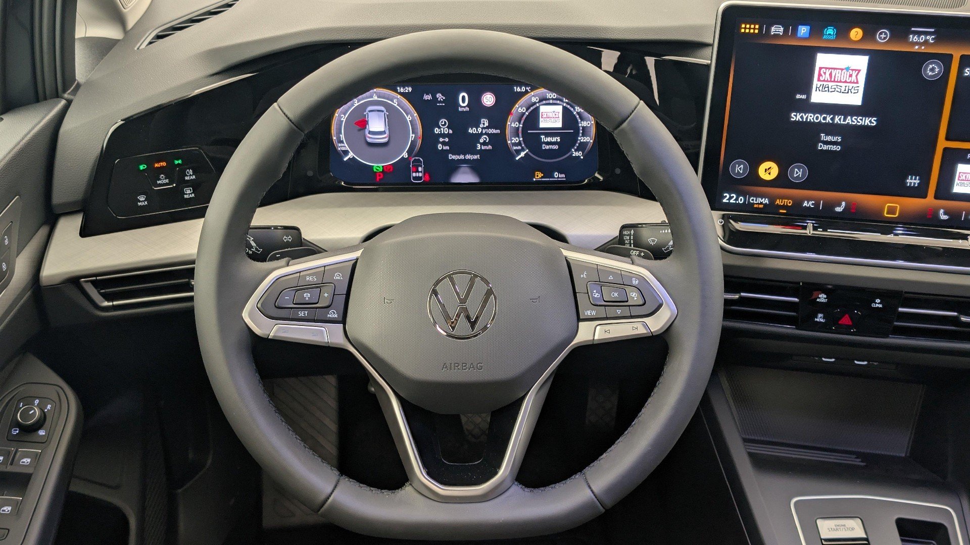 2025 Volkswagen Golf   