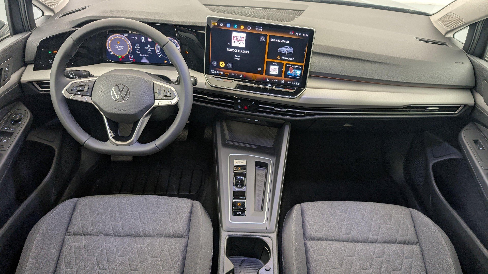 2025 Volkswagen Golf   