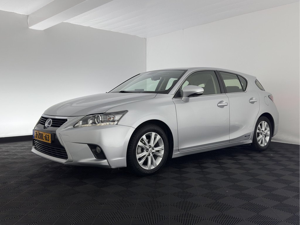Lexus CT 200h Business - Hybrid - Automatic - 136 hp - 199.827 km