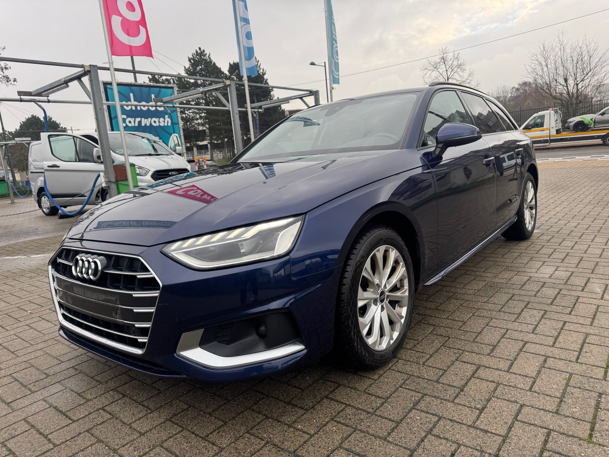 Audi A4 2.0 TDI Business - Diesel - Automatic - 163 hp - 198.297 km