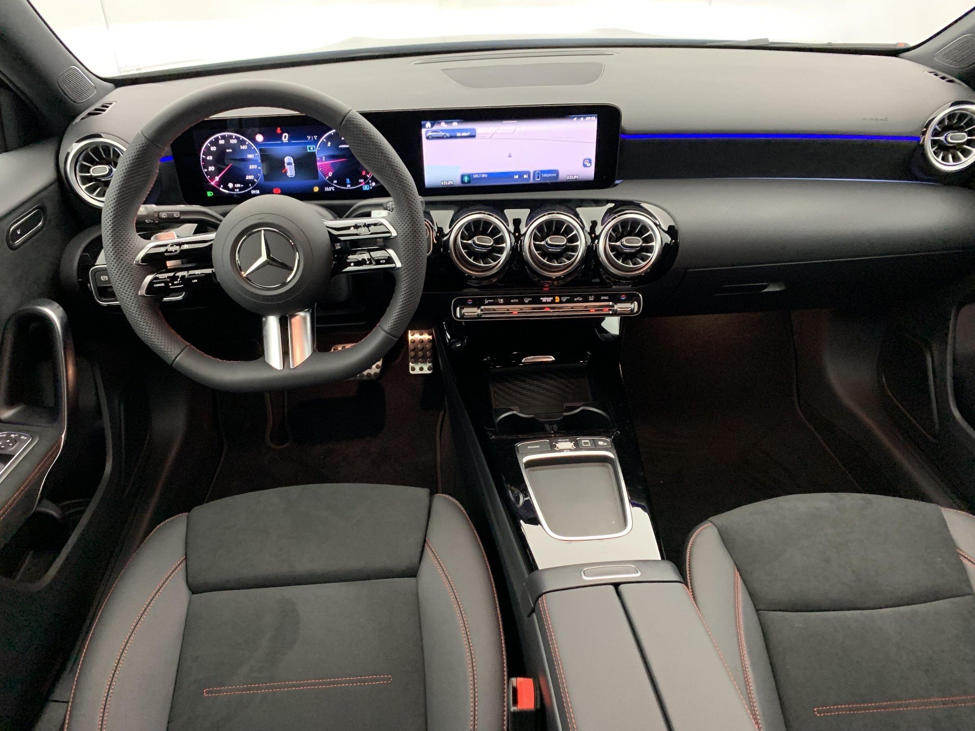 2025 Mercedes-Benz A   