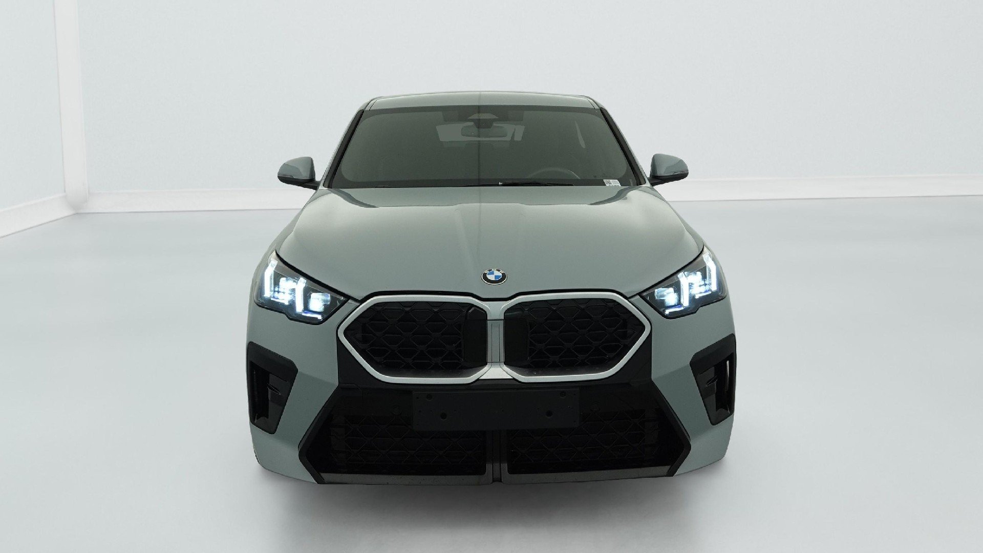 2025 BMW X2   