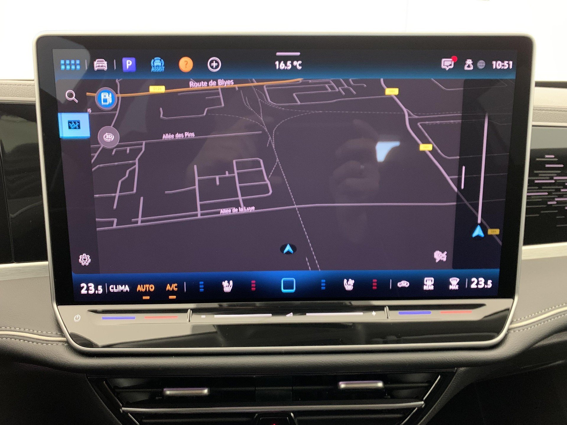 2025 Volkswagen Passat   