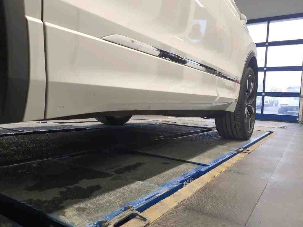 2020 Volkswagen Tiguan   AWD