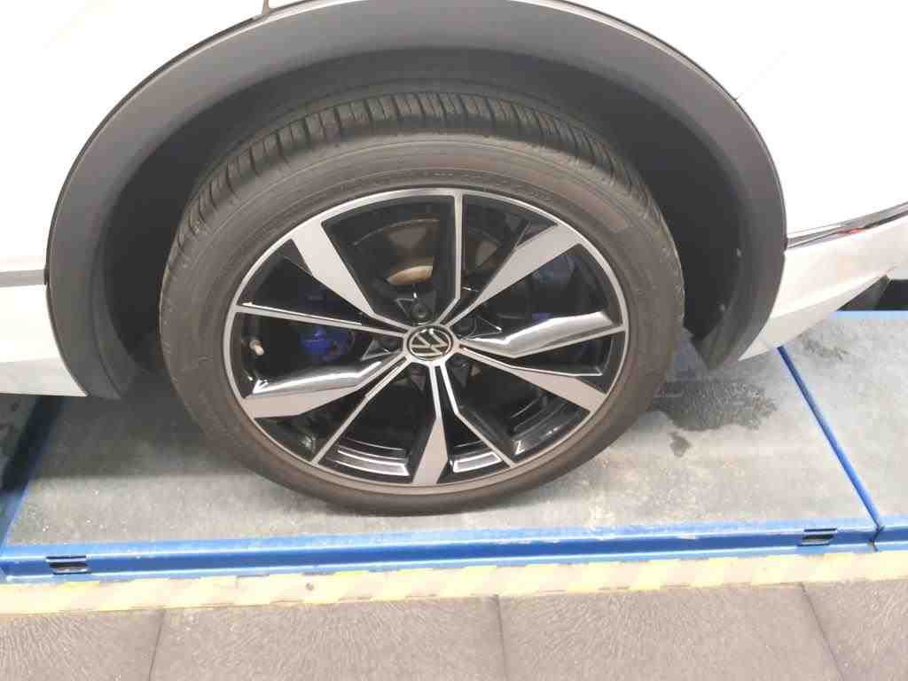 2020 Volkswagen Tiguan   AWD