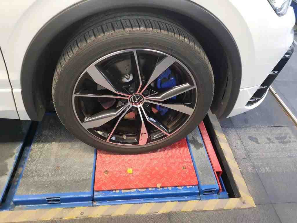 2020 Volkswagen Tiguan   AWD